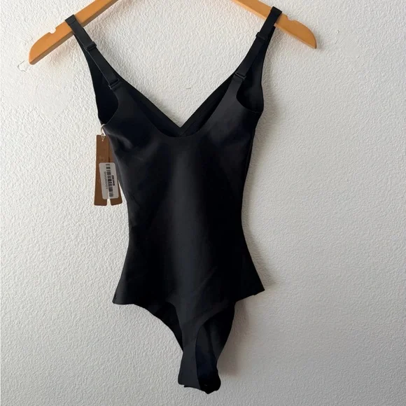 SKIMS BODY UNLINED PLUNGE BODYSUIT BD-THG-9105 Sz XS Shapewear Black Onyx 0055 - Picture 3 of 5